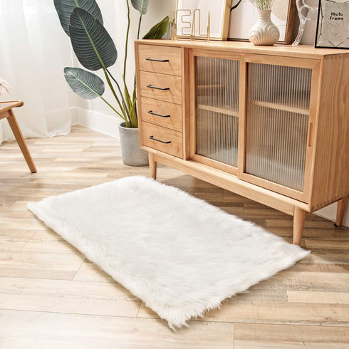Ashler Faux Fur Rug, Ultra Soft 2.2 x 4 Feet Rectangle, White Fuzzy Shaggy Area Rug for Bedroom, Kids Room, Living Room