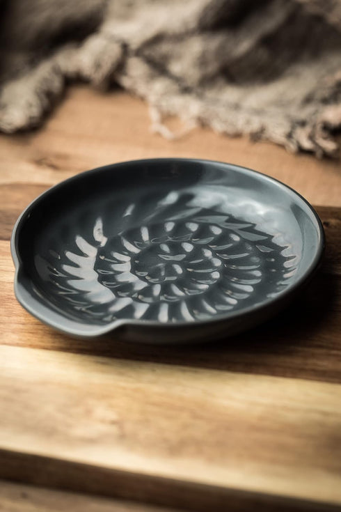 Spoon Rest for Kitchen Counter, Dark Gray Utensil Holder, Modern Farmhouse Decor for Spoons, Ladles, Tongs, Spatula