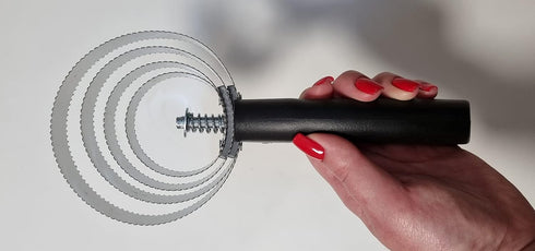 WYZBEN 4 Stainless Steel Fish Scaler Heavy Duty Scale Remover with Spring Steel Rings, Manual Seafood Cleaning Tool