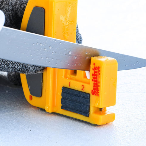 Smith's 50729 Deluxe Fillet Knife & Hook Sharpener - Lightweight & Durable Outdoor Tool for Fishing - Multiple
