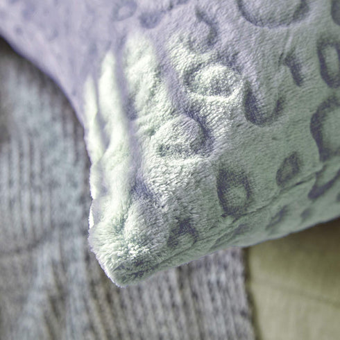 FY FIBER HOUSE Leopard Print Pillow Cover, 18 x 18 Flannel Fleece Throw Pillow Cases Set of 2 for Couch Bed Sofa (Blue)