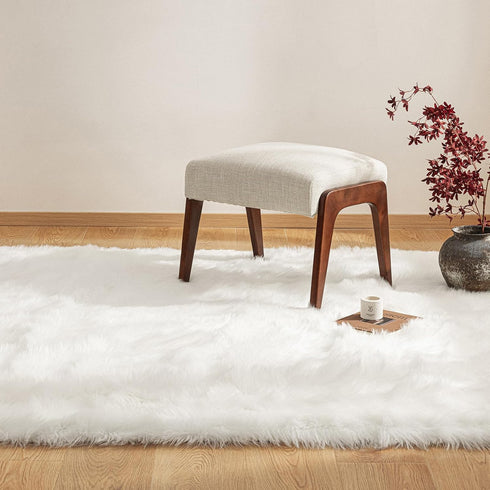 Ashler Fluffy Shaggy Faux Fur Rug, Ultra Soft 3 x 5 Feet Rectangle, White Fuzzy Rug, Machine Washable, Nursery Decor