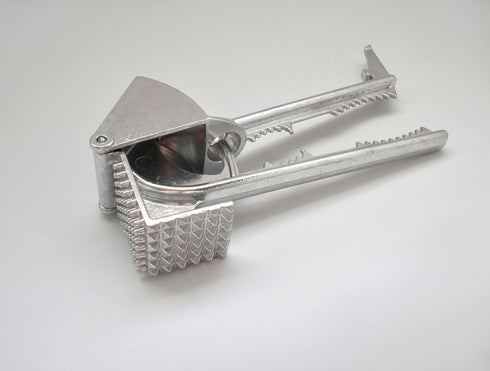 Tredoni Aluminium Big Garlic Press Masher with Head-Cleaner, Olive Pitter, Nutcracker & Meat Tenderizer