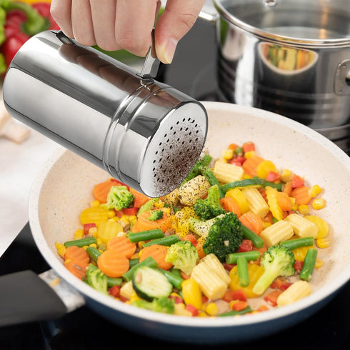 Accmor 2pcs Stainless Steel Dredge, Salt Pepper Dredge Shakers with Handle, 14 Ounce Seasonings Spice Shakers with Lid