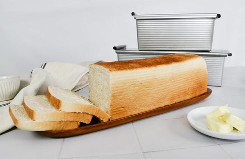USA Pan Bakeware Pullman Loaf Pan with Cover, 9 x 4 Inch Nonstick Aluminized Steel Baking Dish Made in the USA