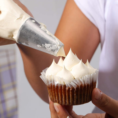 Round Piping Tip Set, 9 Stainless Steel Pastry Tips in Graduated Sizes with 20 Disposable Decorating Bags for Cupcakes,