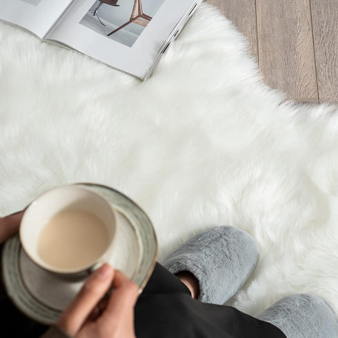 3x5 MIULEE Luxury Soft Fluffy Area Rug Feet, Faux Fur Sheepskin Rug Decorative Plush Shaggy Carpet for Christmas Decor