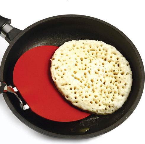 Norpro Grip-EZ Flexible Pancake Spatula with Silicone Round Pancake/Egg Rings (2 Pieces)