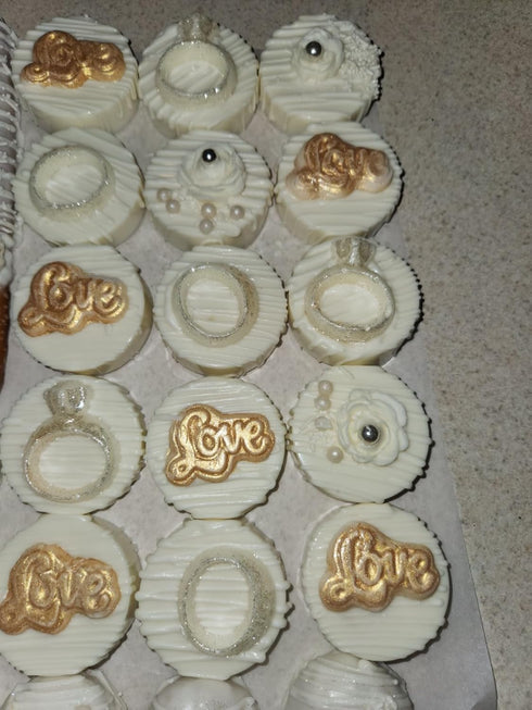 "Love" Bite Size Chocolate Candy Mold for Valentines Day, 3025
