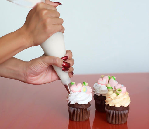 KOOTIPS Pastry Bag Set - 100 Disposable Cake/Cupcake Decorating Piping Icing Bags - 14, 12, 10 Inch Easy Grip (M)