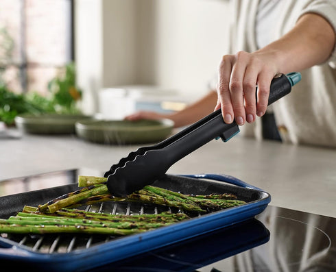 Joseph Joseph Duo Lockable Tongs, Hygienic with Integrated Tool Rest & Non-Slip Feet for Non-Stick Cookware