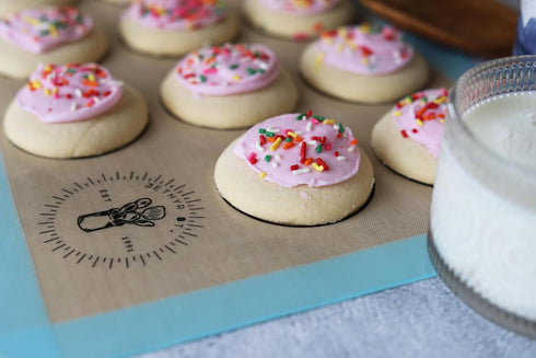 Silicone Baking Mats for Cookies - Pack of 2 Full Size Non-Stick Baking Mats with Size Guiding Circles