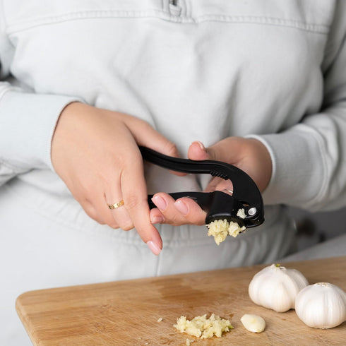 6" Fox Run Cast Aluminum Garlic Press, Garlic Crusher with Built-In Nut Cracker