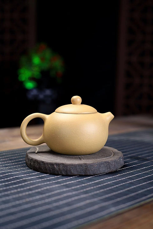 Clay Teapot 6.8oz/200ml, Handmade Chinese Yixing Zisha Purple Sand Small Xishi Tea Pot for Kungfu Tea