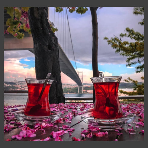 ums Turkish Tea Glass Set, Slim Waist Design, 12 Pieces for 6 People, Includes Glasses & Saucers