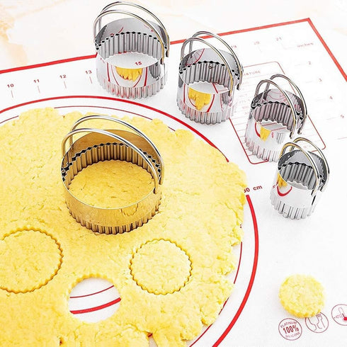 Stainless Steel Biscuit Cutters Set for Baking (5 Pieces) | Fluted Round Cookie Cutters with Handle | Professional Baking Dough Tools by Kookia