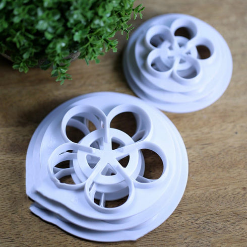 KALAIEN Rose Flower Cutters Set: Gumpaste Flowers Modelling Tools for Cake Decorating, 6 Plunger Cutter Mold