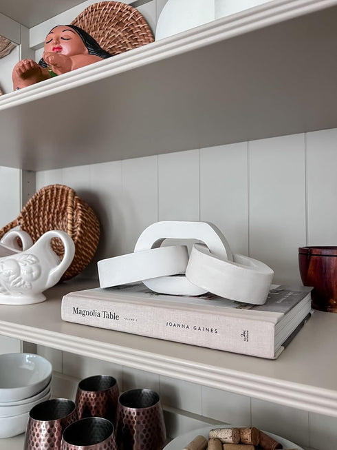 Minimalist White Wooden Knot Coffee Table Decor