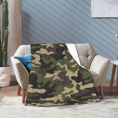 Perinsto 80"X60" Military Camouflage Throw Blanket Ultra Soft Warm All Season Green Camo Decorative Fleece Blankets