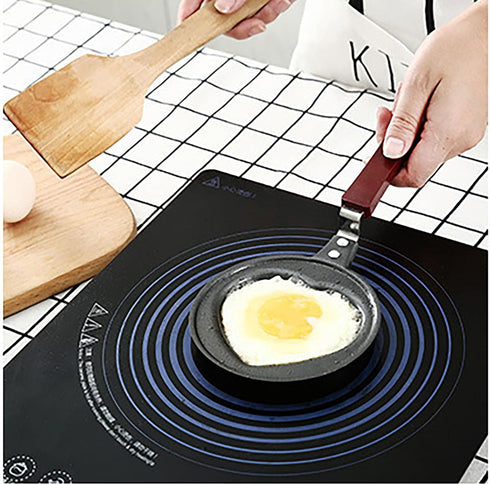 YIKANGHENG Mini Frying Pan, 4.8 Inch Heart Shape Iron Egg and Omelet Pan with Nonstick Coating for Kitchen (Heart)