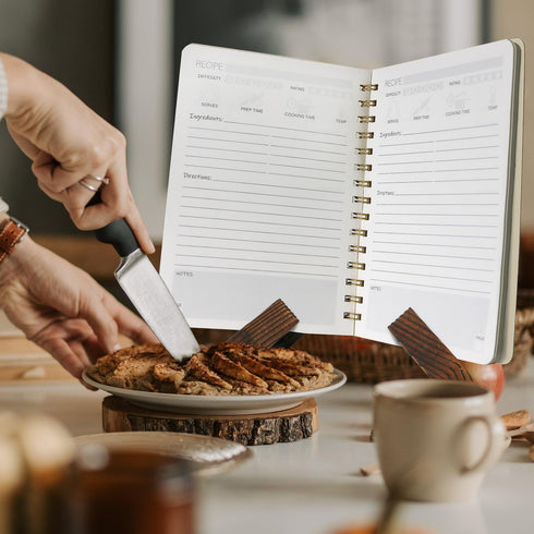 Perfect Blank Recipe Book: Hardcover Personal Recipe Notebook to Write Your Own Recipes, Holds 144 Exclusive Formulas