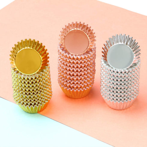 Elcoho 600 Pieces Mini Foil Metallic Cupcake Liners - 1.25 Inch Baking Cups, Gold, Silver, and Rose Gold