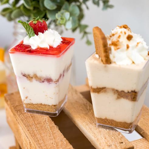 YOIYINI 30 Pack 5oz Dessert Cups with Lids and Spoons,Yogurt Parfait Cup with Lids,Plastic Dessert Containers