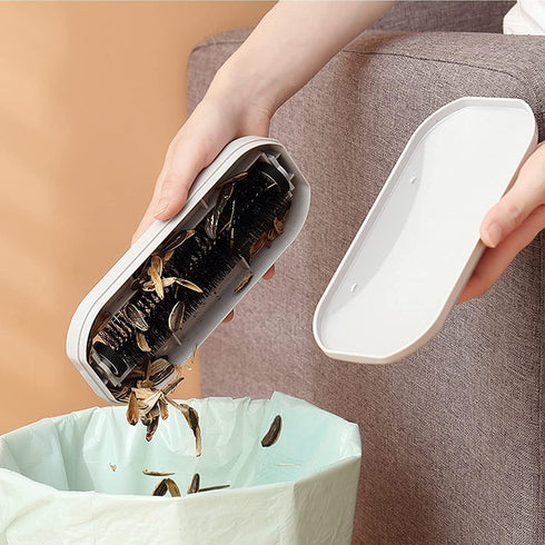Multi-Functional Table Crumb Sweeper, Handy Rolling Bed Sweeping Brush for Removing Lint Dust in Clothes, Furniture