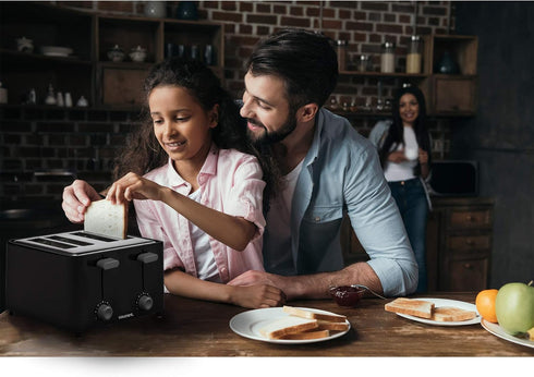 Courant Classic 4 Slice Toaster with Drop Down Crumb Tray for Easy Cleaning - Black