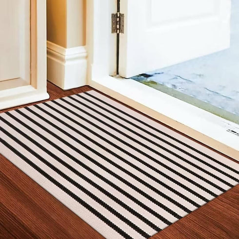 LEEVAN Washable Proch Rug, Soft Entryway Rug 2.3'X3.6', Black and White Cotton Woven Bathroom Decor