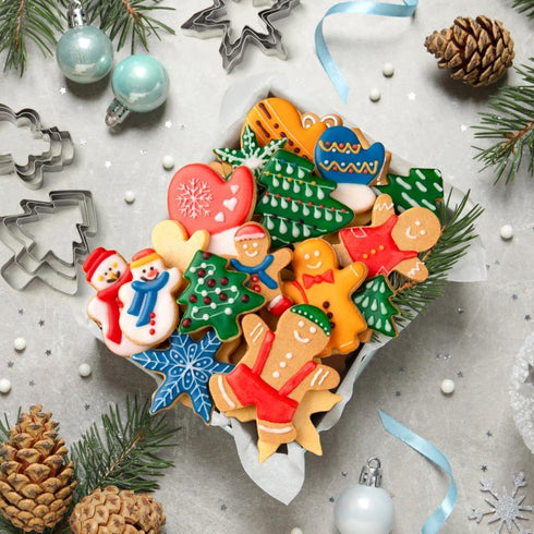 Christmas Cookie Cutter Set: 18 Piece Stainless Steel Shapes for Baking - Christmas Tree, Snowflake, Gingerbread