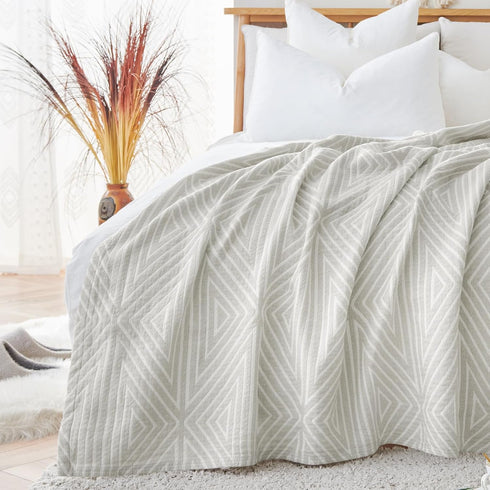 jinchan Boho 100% Cotton Blanket Muslin 50x60 Inches Lightweight 3-Layer Geometric Triangle