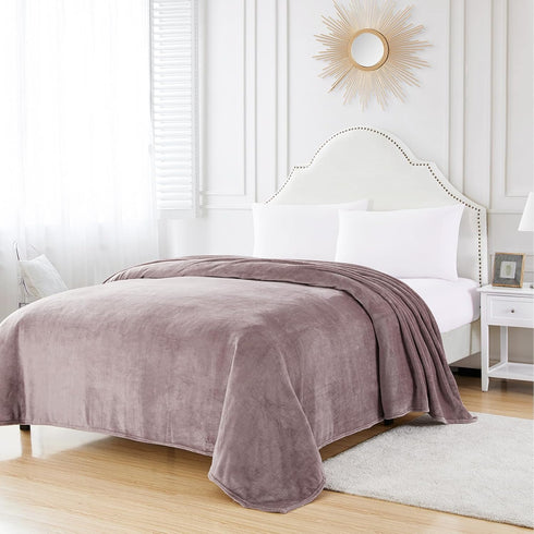 BOURINA Fleece Blanket Flannel Throw Blanket (Lavender, Throw Size) Lightweight Cozy Microfiber for Sofa, Couch, Bed