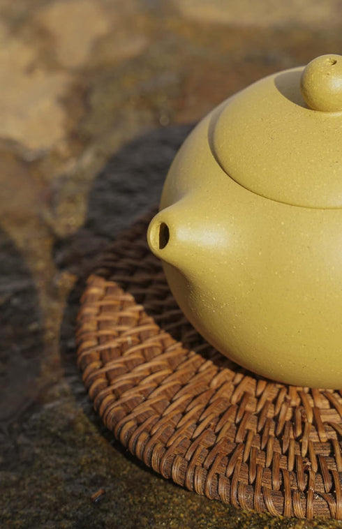 Clay Teapot 6.8oz/200ml, Handmade Chinese Yixing Zisha Purple Sand Small Xishi Tea Pot for Kungfu Tea