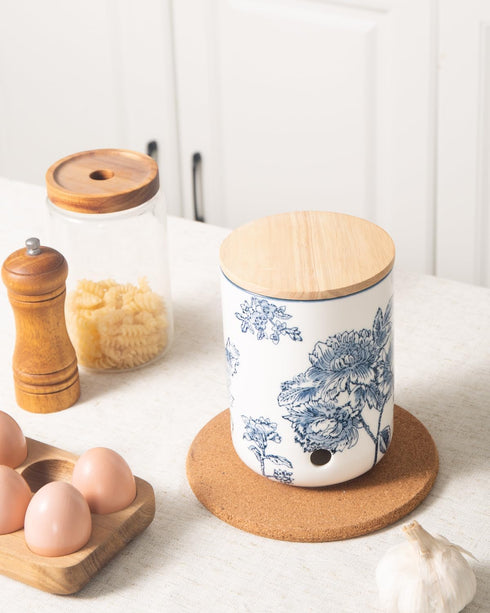 40 Oz Ceramic Garlic Keeper with Lid, Large Garlic Holder, Garlic Storage Container, Blue and White