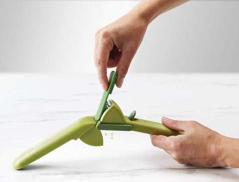 Joseph Joseph Green Garlic Mincer with Trigger Wiper - Easy Clean Design