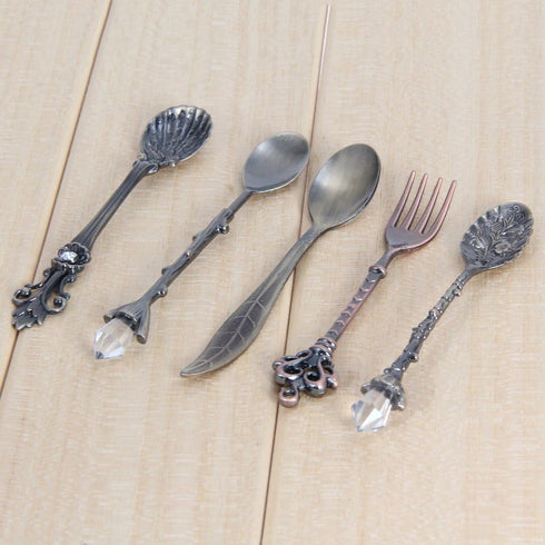 Vintage Style Dessert Spoons - Awakingdemi Metal Carved Fruit Spoons for Kitchen Dining Bar, 6pcs/set