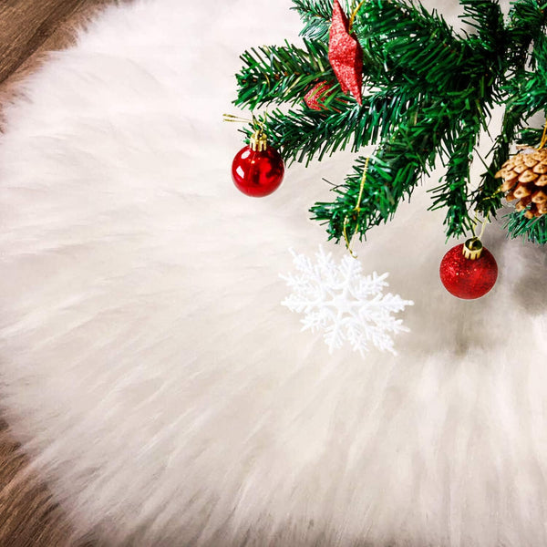Tatuo 40 Inch Christmas Tree Skirt, White Fur Fluffy Faux Plush Winter Tree Skirt for Holiday Decorations