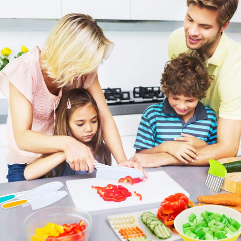 4 Pcs Kids Knife Set, Nylon Kitchen Knife with Crinkle Cutter, Plastic Toddler Chef Knife for Real Cooking