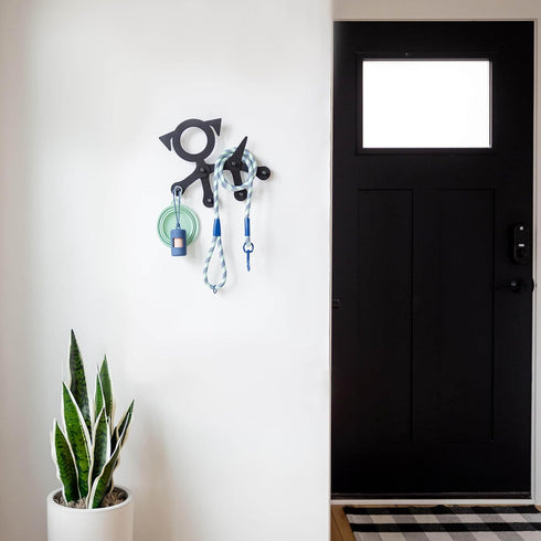 Three by Three Seattle FIT•Check! Dog Wall Rack in Black Metal, Customizable Hook Solution for Coats and Hats