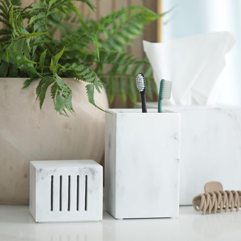 Essentra Home Toothbrush Holder with Lid, Elegant White Marble Bathroom Toothbrush & Toothpaste Organizer Blanc