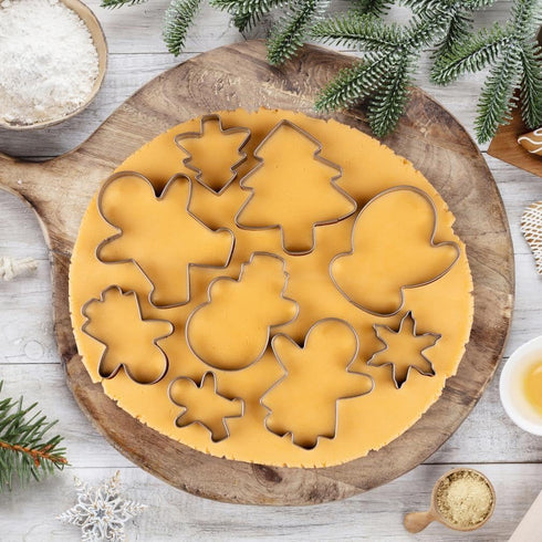 Christmas Cookie Cutter Set: 18 Piece Stainless Steel Shapes for Baking - Christmas Tree, Snowflake, Gingerbread