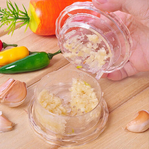 Turutu Transparent Manual Garlic Twist, Multi-Functional Mincer & Grinder for Garlic, Onion, Ginger, Herbs, Nuts