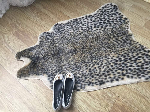 Leopard Print Rug, Faux Fur Cheetah Carpet for Office, Living Room, Bedroom, Non-Slip Home Decor 40x37 Inch