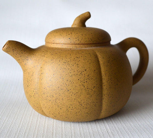 Teapot 8oz Chinese Clay Zisha Tea Pots, Yellow Zini Eggplant for Loose Tea Coffee