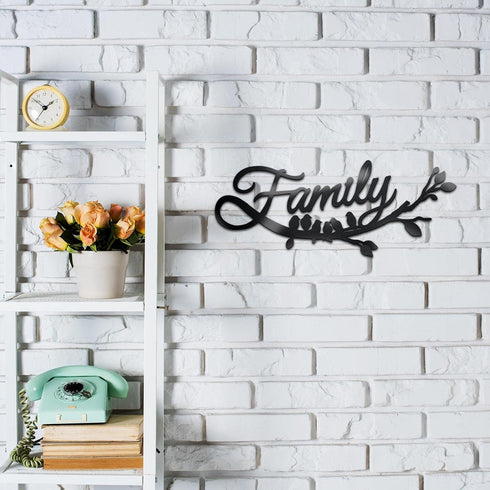 Family Wall Decor Metal Sign, Cursive Word Black Iron Home Art for Rustic Kitchen Decoration