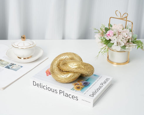 2 Knot Chain Link for Coffee Table Decor, Link Resin Aesthetic Decor Decorative Chain Knot, Gold Accent Knot Decor