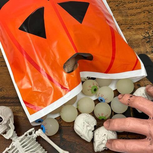 GiftExpress 50-Pack Jack O Lantern Trick or Treat Goody Bags - 11" x 17", Durable Plastic Halloween Party Favors