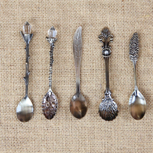 Vintage Style Dessert Spoons - Awakingdemi Metal Carved Fruit Spoons for Kitchen Dining Bar, 6pcs/set