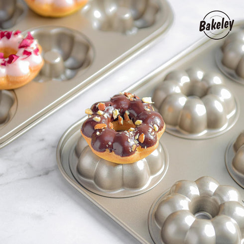 Heavy Duty Steel Flower Donut Pan, 6 Cavity Non-stick Bundt Mold, Heart Shaped Bakeware for Oven (Champagne Gold)